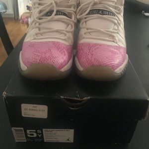 Retro 11 pink